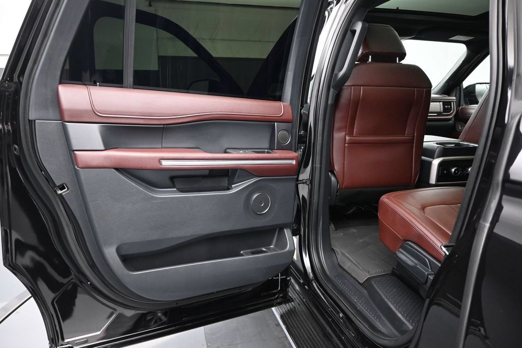 Used 2022 Ford Expedition Max Limited AWD/4WD image 12