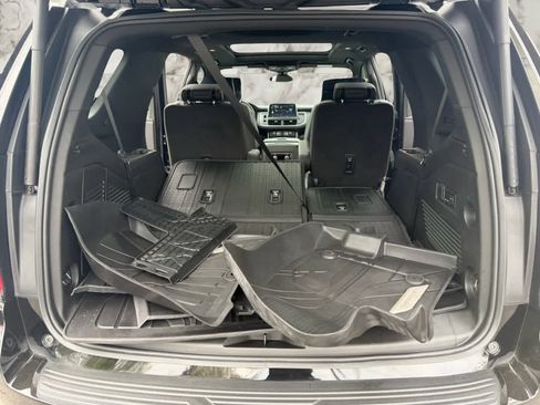 Used 2022 Chevrolet Tahoe RST w/ Sport Performance Package AWD/4WD image 28