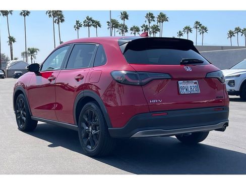 Certified 2025 Honda HR-V Sport image 3