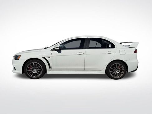 Used 2015 Mitsubishi Lancer Evolution GSR image 3