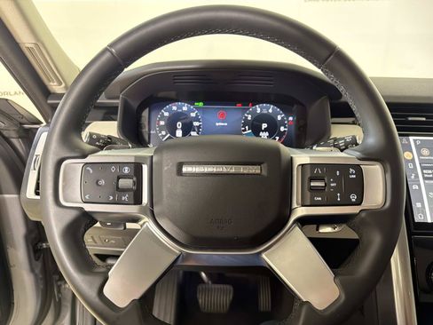 Used 2024 Land Rover Discovery S AWD/4WD image 27