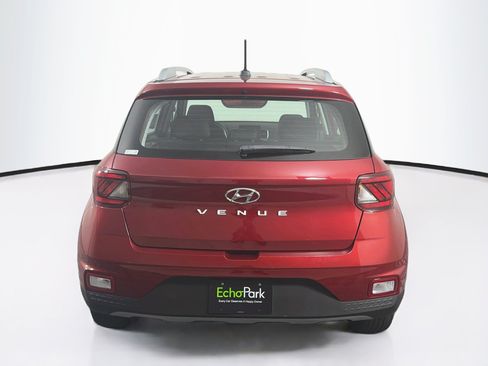 Used 2025 Hyundai Venue SEL FWD image 7