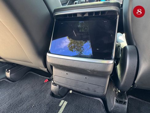 Used 2022 Tesla Model X AWD/4WD image 18
