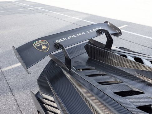 Used 2022 Lamborghini Huracan EVO RWD image 35