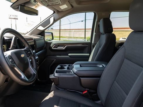 Used 2023 Chevrolet Silverado 1500 LT RWD image 14