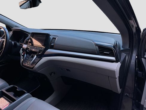 Used 2023 Honda Odyssey Touring image 31