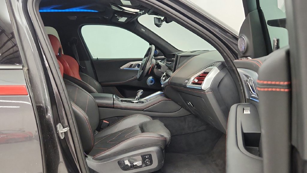 Used 2024 BMW XM Label Red AWD/4WD image 17