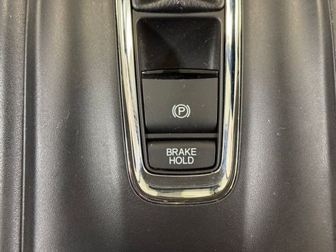 Used 2020 Honda HR-V LX image 34