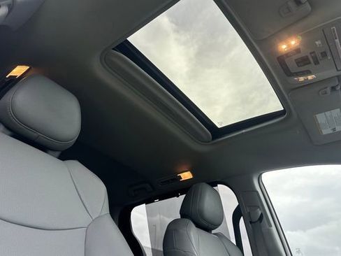 Certified 2023 Toyota Sienna XLE image 21