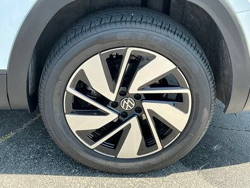 Used 2024 Volkswagen Atlas SE AWD/4WD image 9