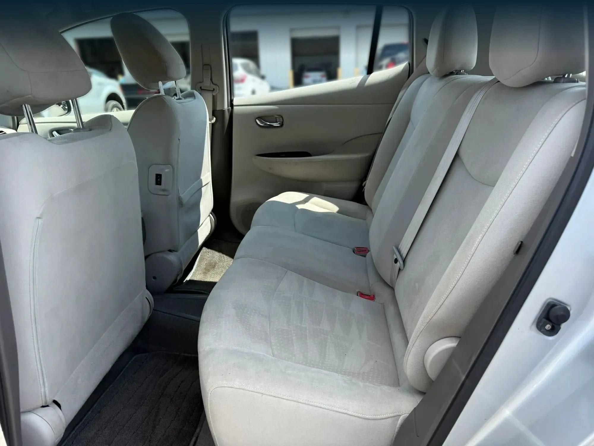 Used 2012 Nissan Leaf SL w/ Recycling/Organizational Pkg FWD image 21