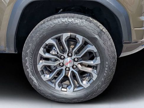 Used 2024 GMC Canyon Denali AWD/4WD image 10
