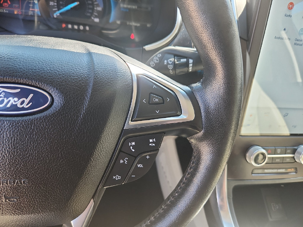 Used 2021 Ford Edge Titanium FWD image 16