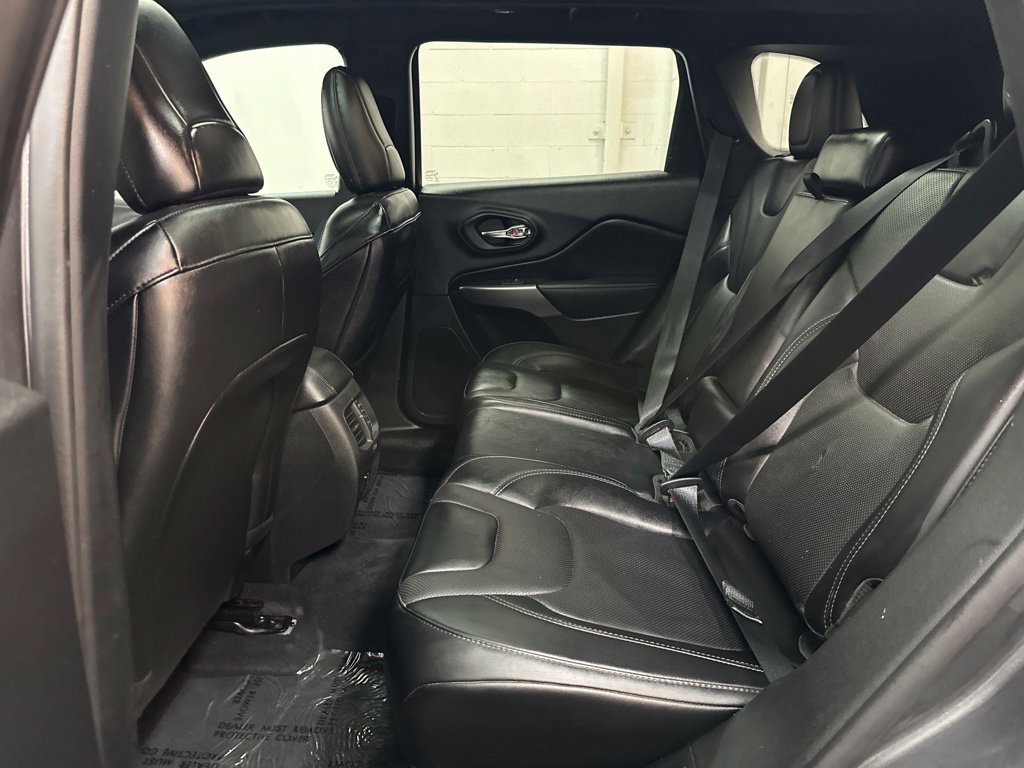 Used 2022 Jeep Cherokee Limited AWD/4WD image 22