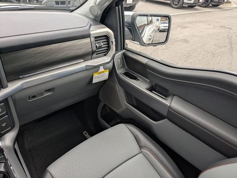 New 2025 Ford F150 Lariat w/ Equipment Group 502A High image 29