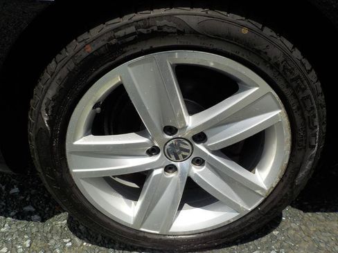 Used 2015 Volkswagen CC Sport FWD image 30