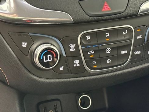 Used 2018 Chevrolet Equinox Premier AWD/4WD image 25