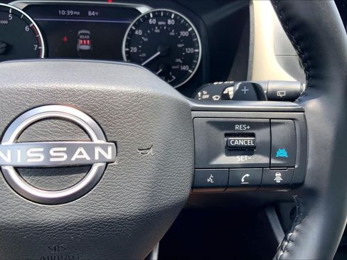 Used 2025 Nissan Rogue SV AWD/4WD image 25