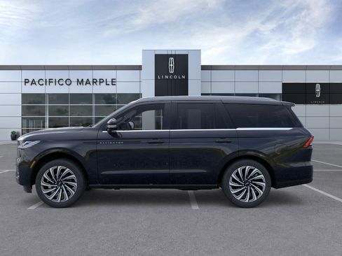 New 2025 Lincoln Navigator Black Label image 3
