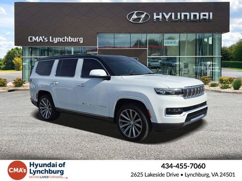 Used 2022 Jeep Grand Wagoneer Series II w/ Convenience Group III image 1