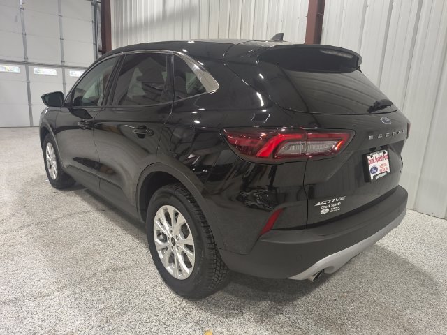 Used 2023 Ford Escape Active w/ Tech Pack #2 AWD/4WD image 8
