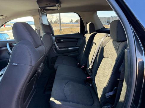 Used 2009 GMC Acadia SLE FWD image 16