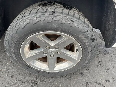 Used 2018 RAM 1500 Express AWD/4WD image 6