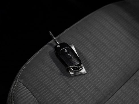 Used 2020 Ford Escape S image 60