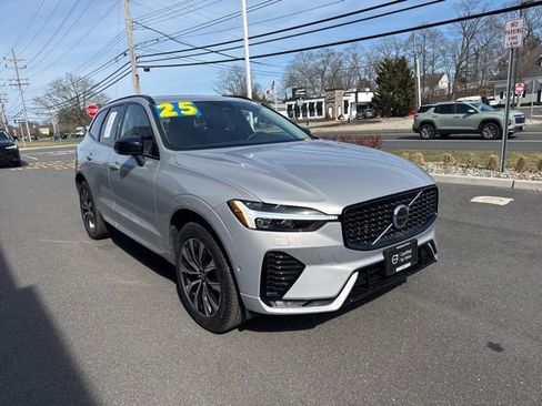 Certified 2025 Volvo XC60 B5 Plus w/ Climate Package AWD/4WD image 6