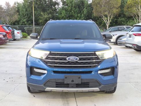 Used 2020 Ford Explorer XLT w/ Equipment Group 202A RWD image 2
