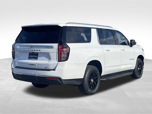 Used 2024 Chevrolet Suburban LT image 7