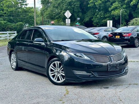 Used 2014 Lincoln MKZ w/ Equipment Group 102A Reserve image 2