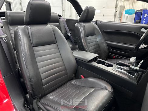 Used 2006 Ford Mustang GT Premium RWD image 46