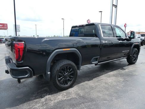 Used 2022 GMC Sierra 3500 Denali w/ Denali Black Diamond Edition AWD/4WD image 5