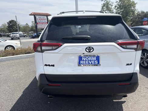 Used 2025 Toyota RAV4 XLE FWD image 4