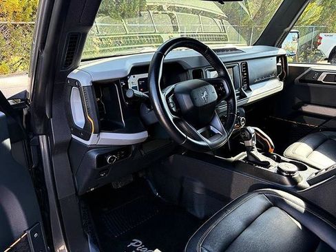 Used 2023 Ford Bronco Badlands image 18