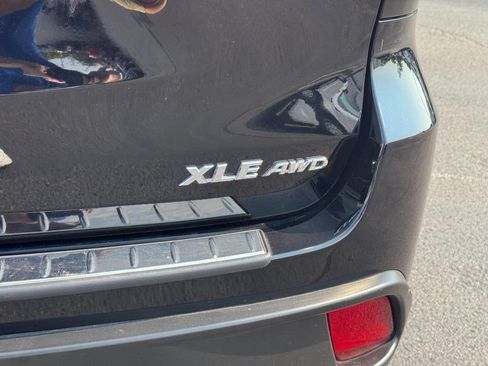Used 2018 Toyota Highlander XLE w/ Protection Package #3 AWD/4WD image 6