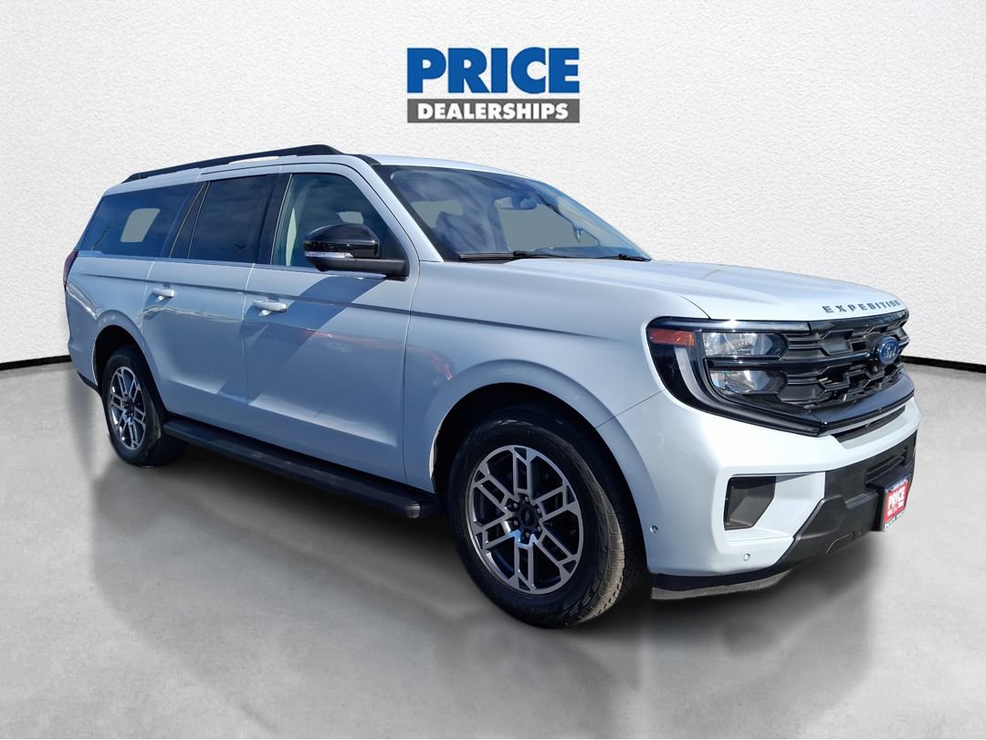 Used 2025 Ford Expedition Max Active AWD/4WD image 1