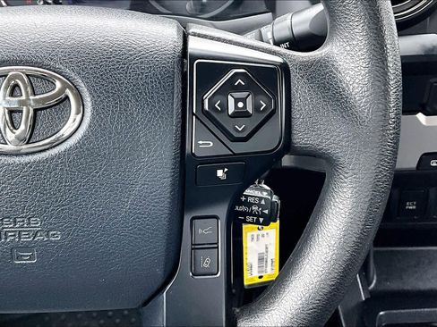 Used 2020 Toyota Tacoma SR w/ SR Convenience Package image 23