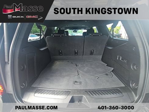 Certified 2023 GMC Yukon XL SLT w/ SLT Luxury Package AWD/4WD image 21