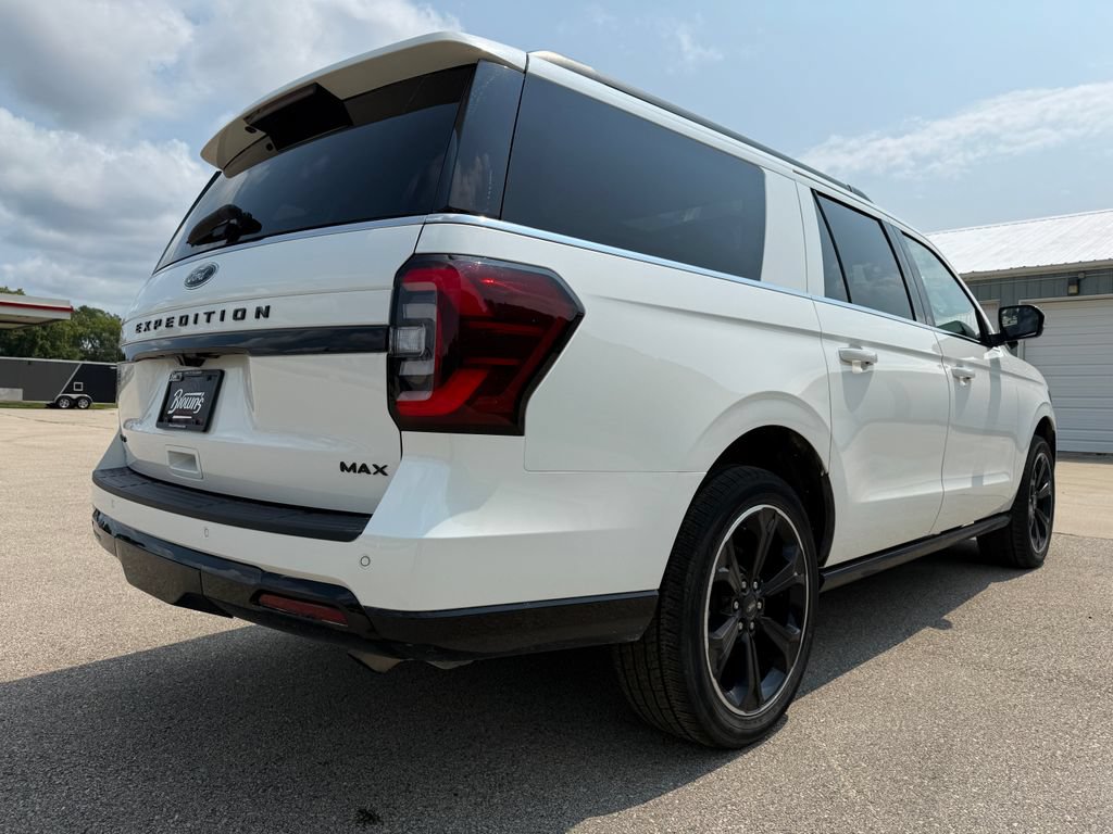 Used 2024 Ford Expedition Max Limited AWD/4WD image 5
