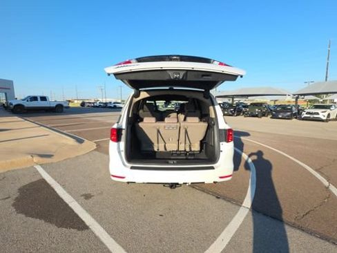 Used 2024 Honda Odyssey EX image 24