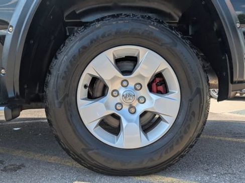 Used 2019 RAM 1500 Big Horn AWD/4WD image 9