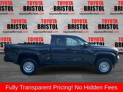 Used 2025 Toyota Tacoma SR AWD/4WD image 2