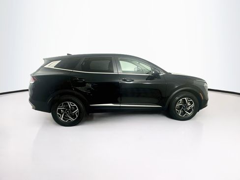 Used 2025 Kia Sportage LX AWD/4WD image 10