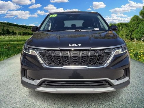 Used 2022 Kia Carnival LX image 8