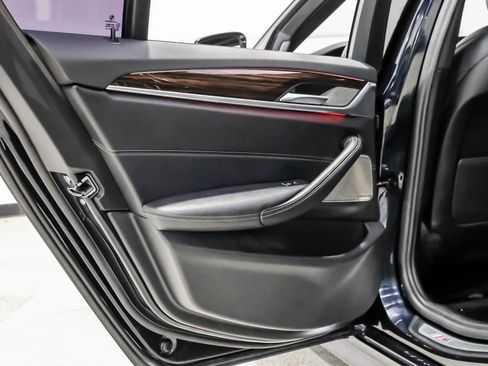 Used 2022 BMW 540i w/ M Sport Package image 54