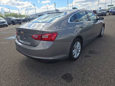 Used 2018 Chevrolet Malibu LT FWD image 7