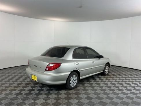 Used 2001 Kia Rio Sedan FWD image 5