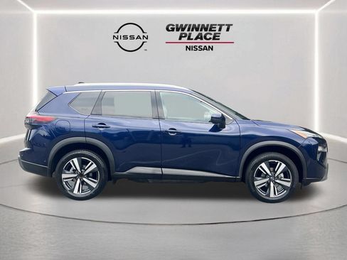 Certified 2026 Nissan Rogue SL FWD image 27